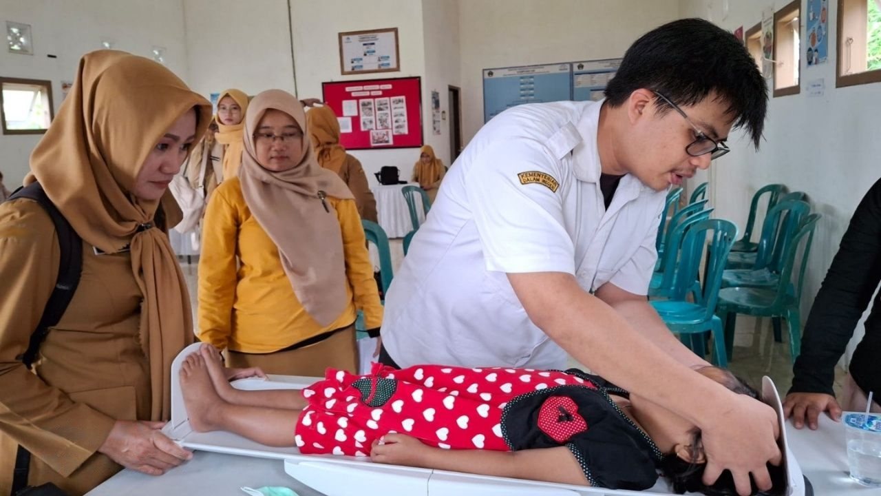Jangan Keliru, Anak Bertubuh Pendek Belum Tentu Mengalami Stunting
