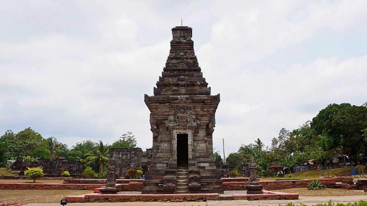 Sejarah Candi Penataran Blitar: Jejak Megah Peradaban Hindu dan Kisah Raja-Raja Nusantara