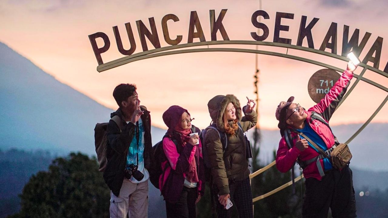 Puncak Sekawan Blitar, Suguhkan Panorama Pegunungan dan Pengalaman Camping