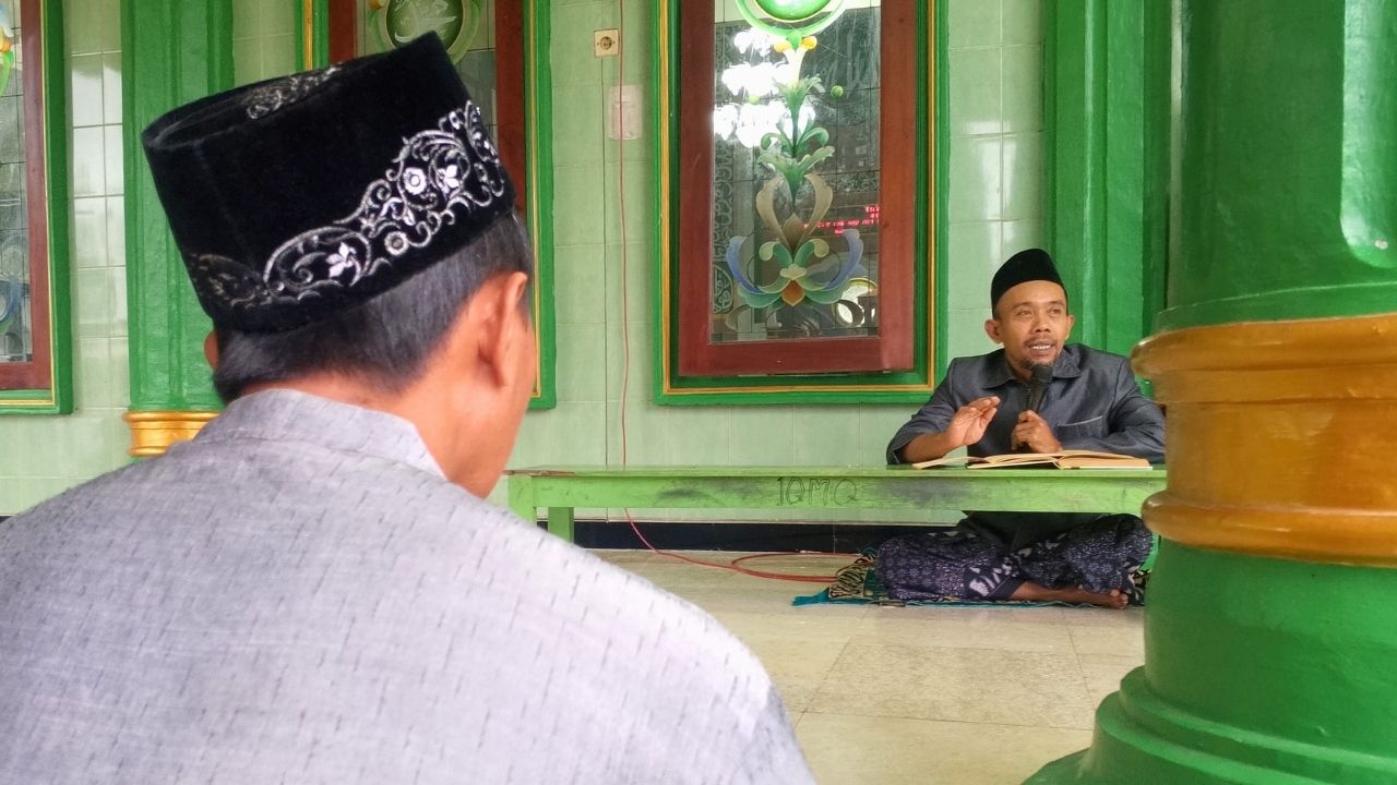 Buka Sarana Remaja Belajar Saat Ramadhan, Ngaji Pasan Masjid Jami Baitul Quddus Kaji Fikih Dasar