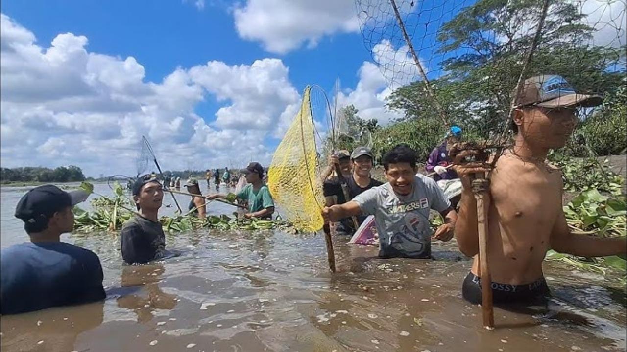 Flushing Bendungan Wlingi-Lodoyo: Perawatan Waduk Hingga Tradisi Pladu di Blitar