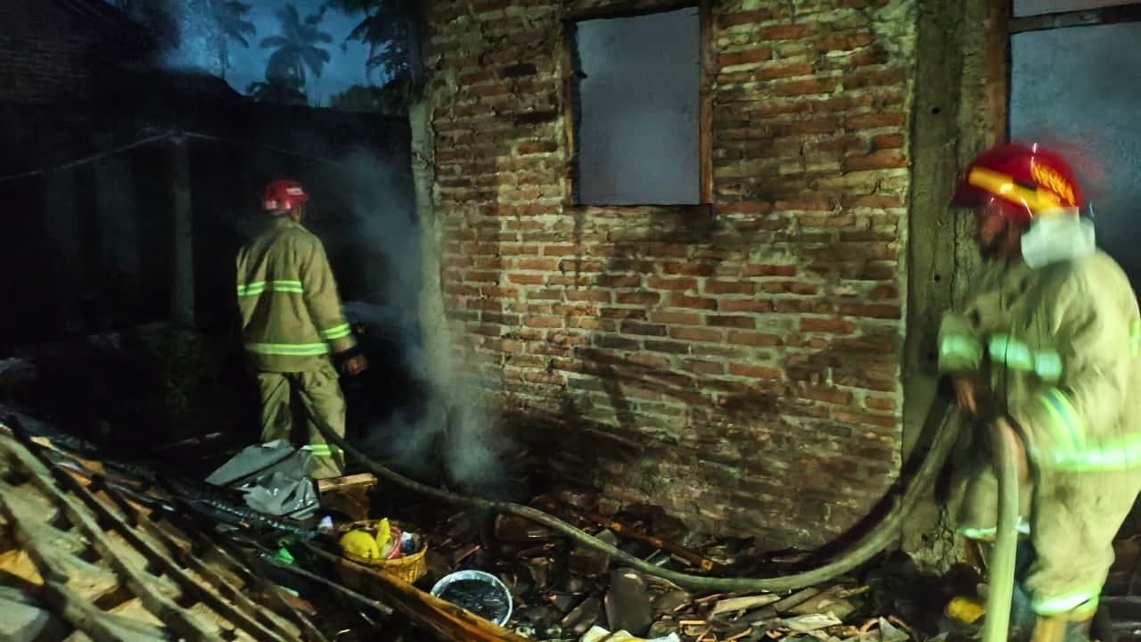 Dapur Rumah Warga di Binangun Blitar Terbakar, Kerugian Capai Rp10 Juta