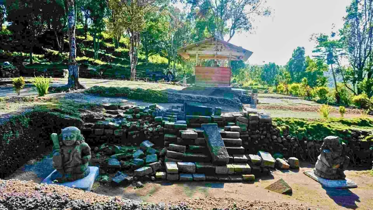 Menilik Candi Gambar Wetan Blitar, Situs Bersejarah dengan Suasana Pedesaan di Lereng Gunung Kelud