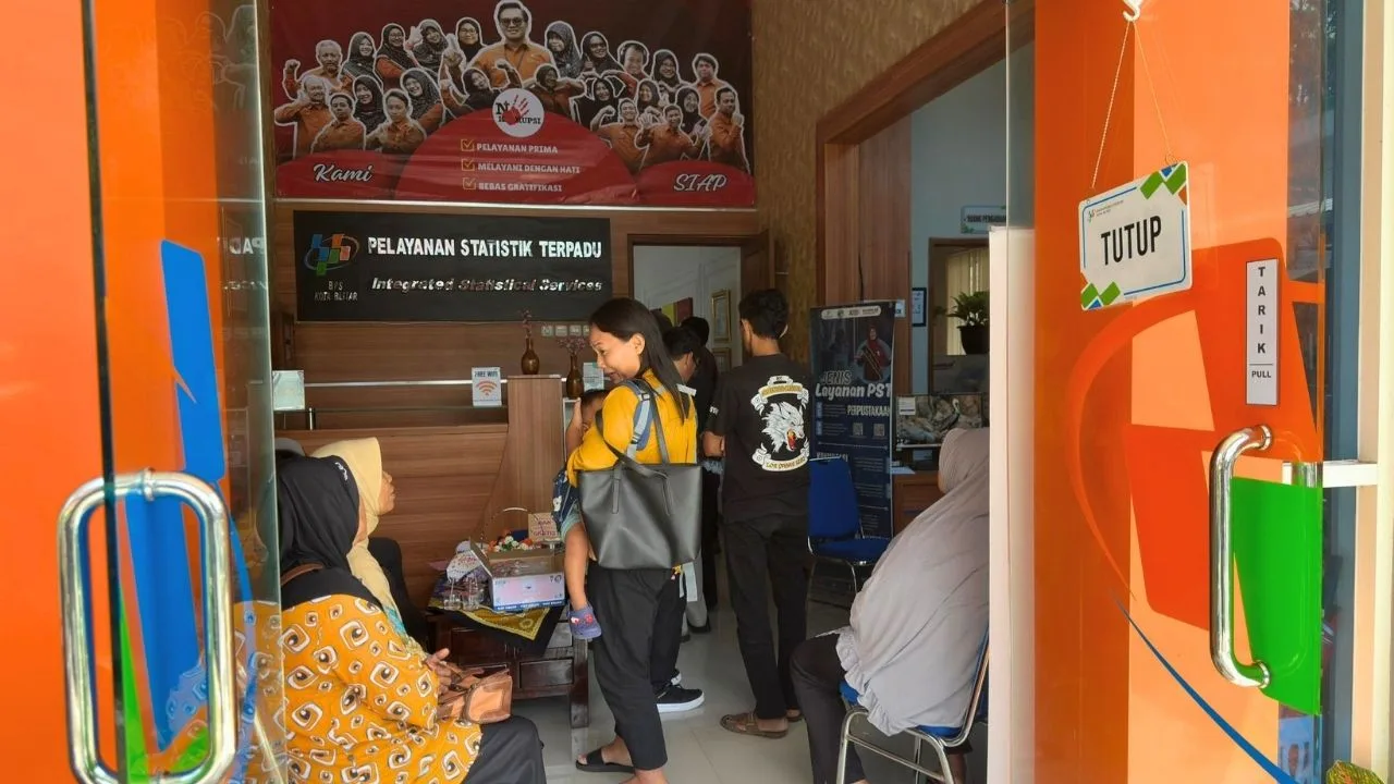 Mayoritas Pertanyakan Terkait DTSEN, 345 Orang Datangi BPS Kota Blitar pada 2026
