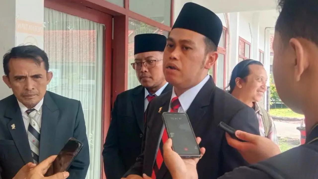 Desil Jadi Momok, Beasiswa Kuliah Bagi Siswa Kurang Mampu Kota Blitar Berpotensi Pupus