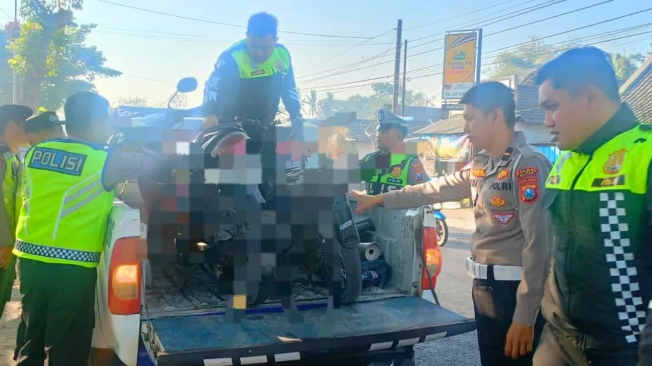 Dua Motor Kecelakaan di Garum Blitar, Tiga Pelajar Dilarikan ke Rumah Sakit
