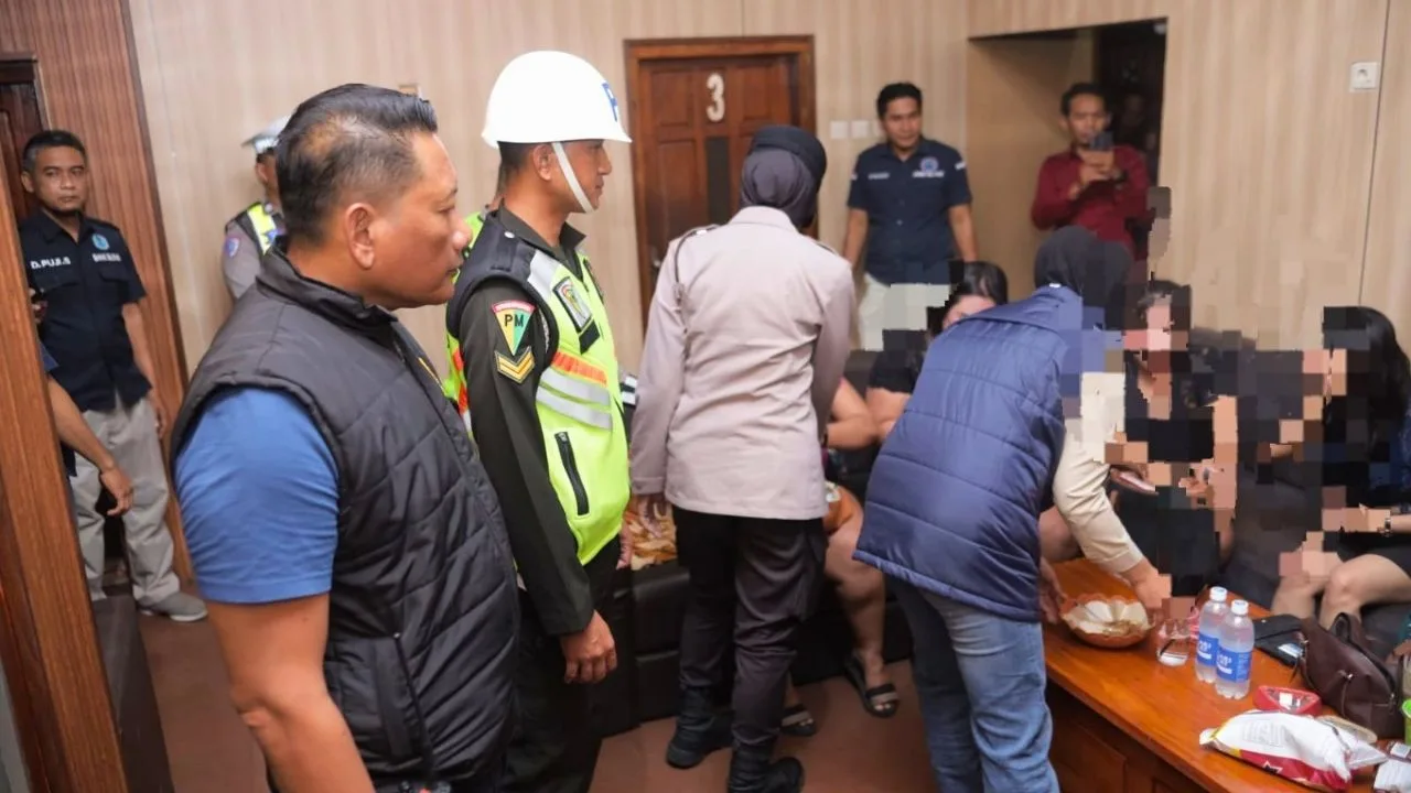 Razia Tempat Hiburan Malam, Ratusan Botol Miras Disita Polres Blitar