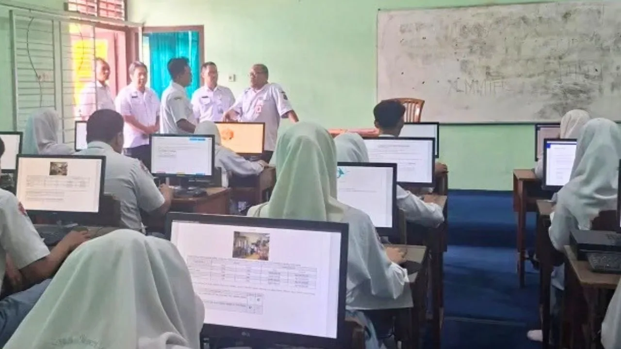 TKA Sudah di Depan Mata, Sekolah di Blitar Diminta Punya Cadangan Penyedia Internet Sebelum Jaringan Tumbang