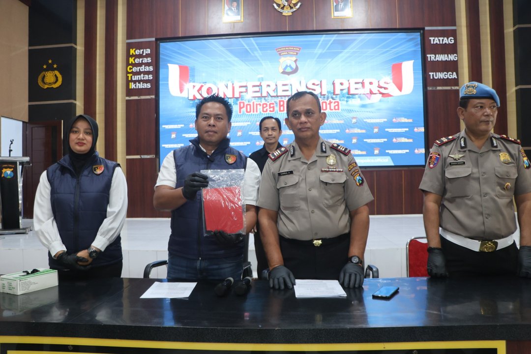 Kenalan Lewat Aplikasi OMI, Remaja di Blitar Jadi Korban Penggerebekan Palsu