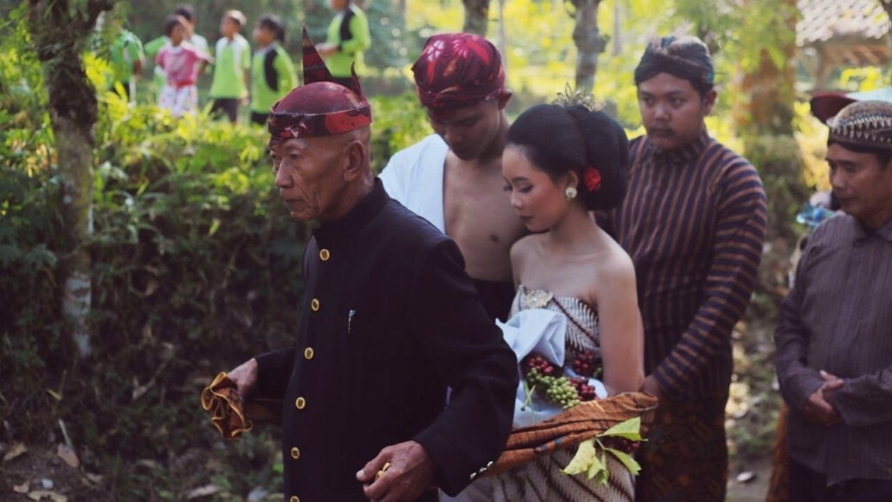 Mengenal Tradisi Manten Kopi Blitar, Ritual Unik Menyambut Panen Raya di Karanganyar