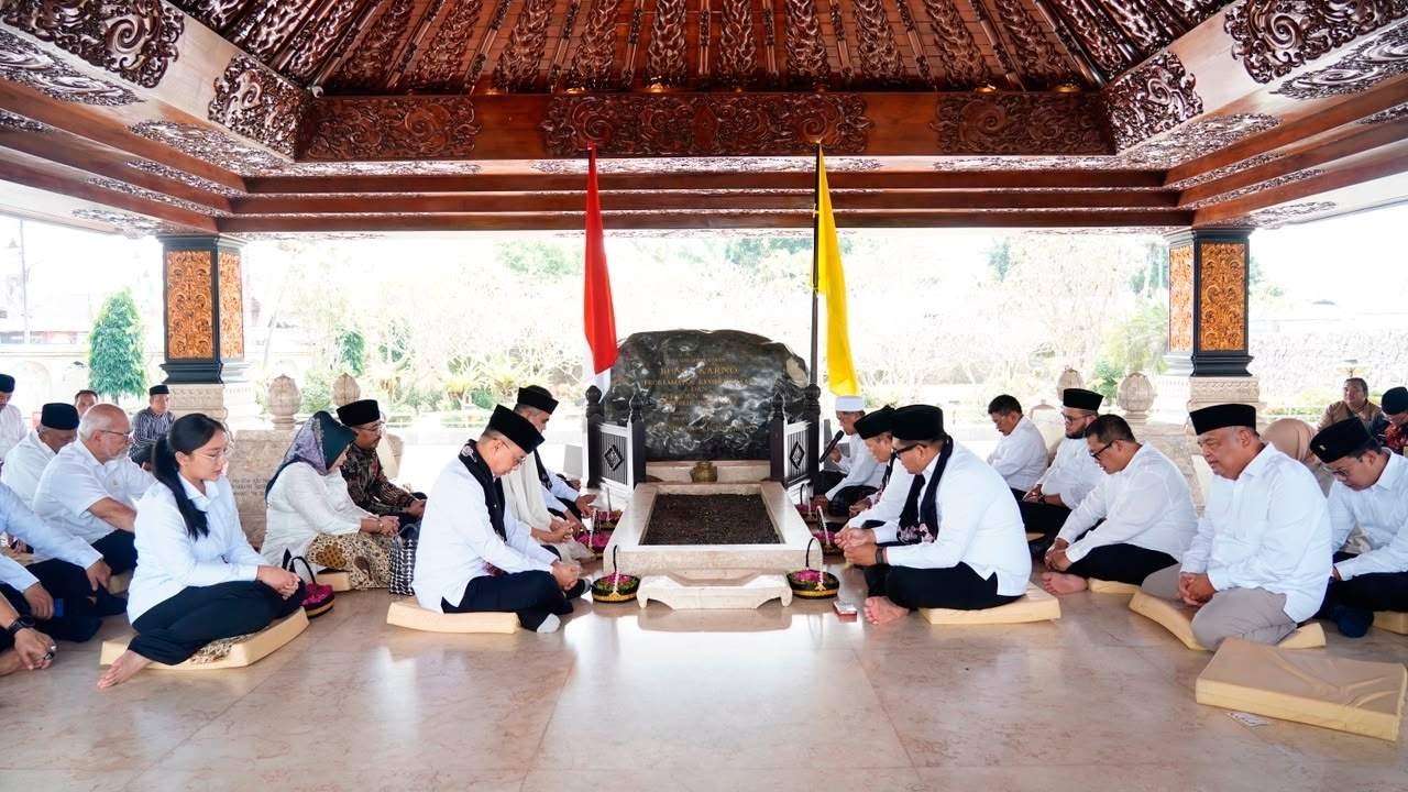 Buka 24 Jam Jelang HUT RI, Ziarah ke Makam Bung Karno Blitar Bisa Dilakukan Malam Hari