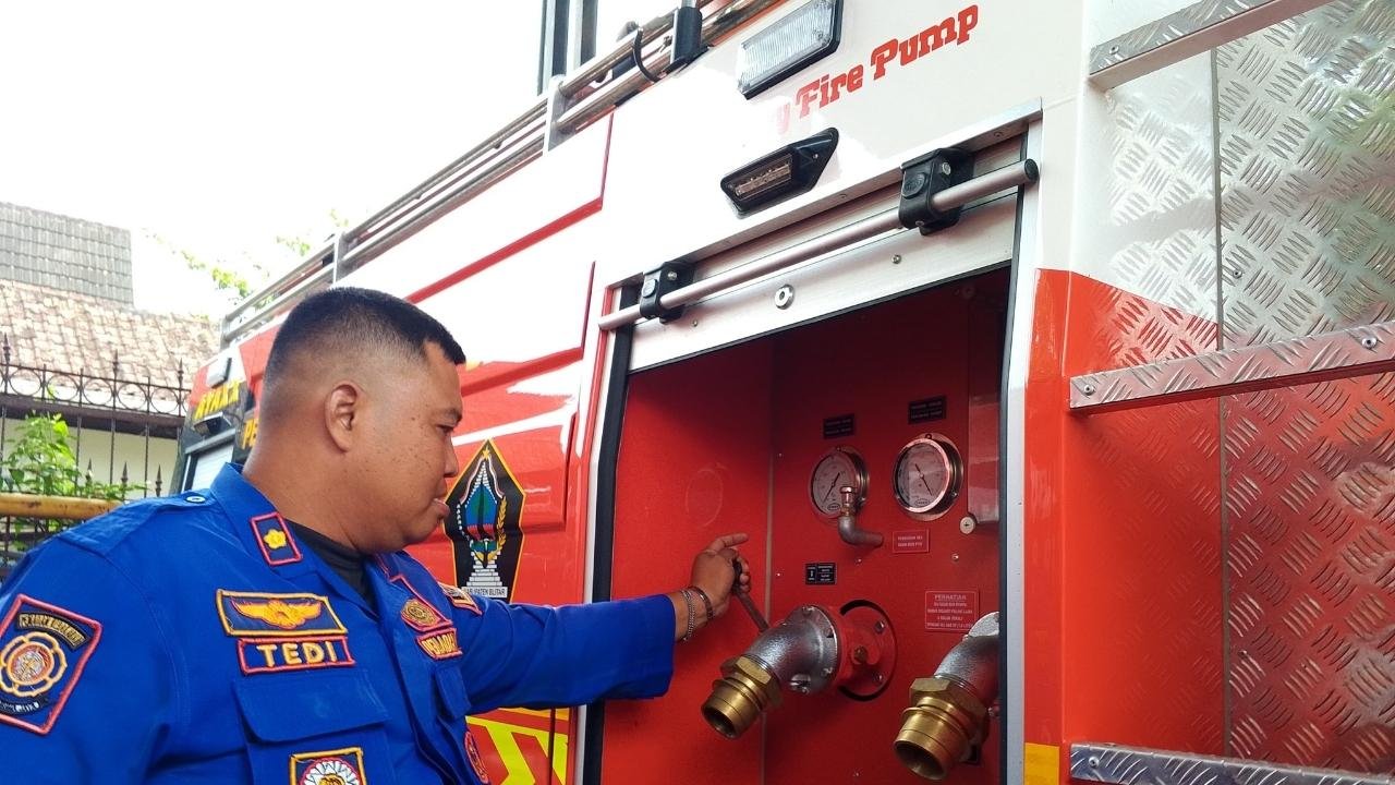 Armada Damkar Blitar Masih Dirawat, Edukasi Siswa ke Sekolah Banting Setir di Mako
