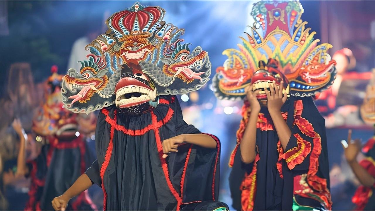 Barongan Kucingan Blitar, Seni Tradisi Unik dan Atraksi Mistis yang Memikat