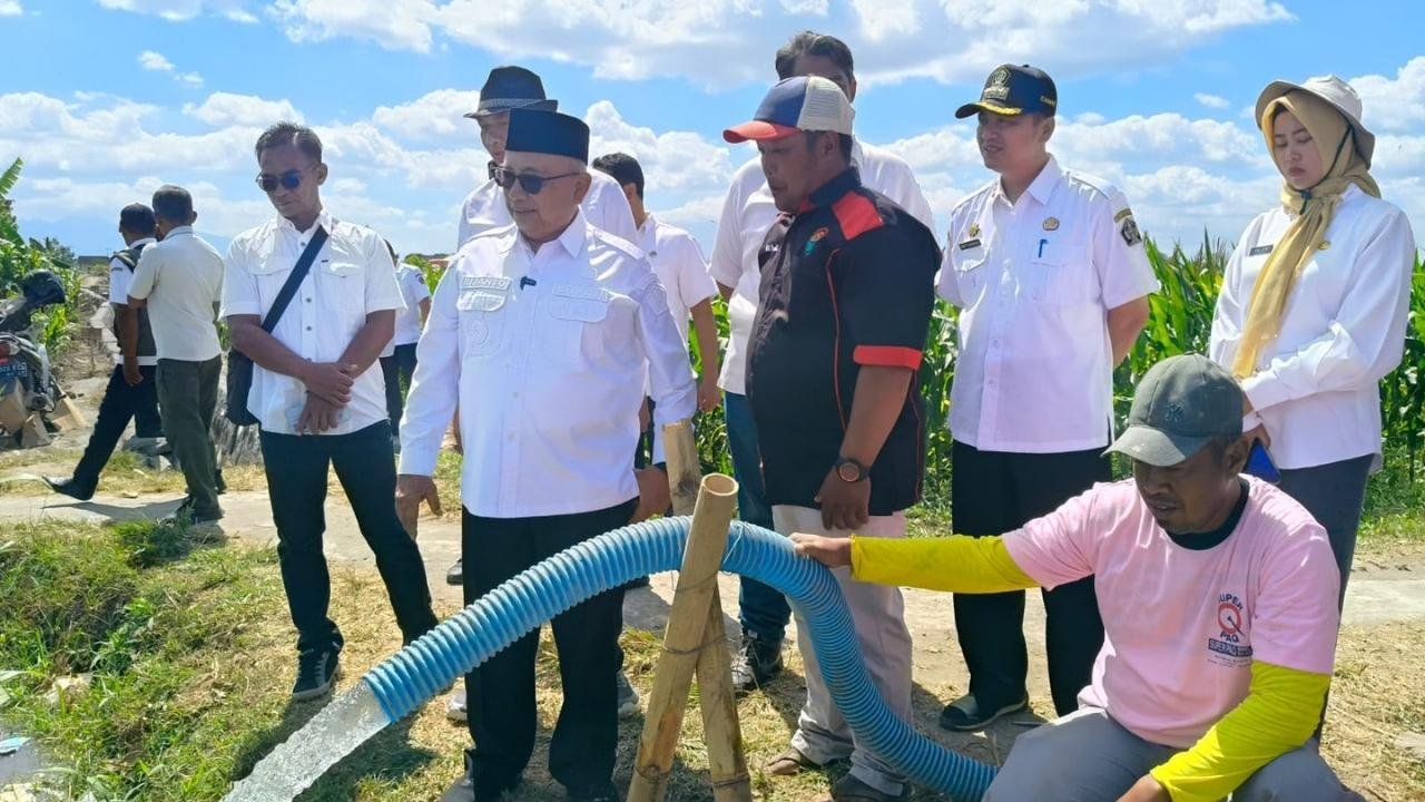 Hadapi Musim Kemarau, Bupati Blitar Cek Bantuan Irigasi Pompa Kementan
