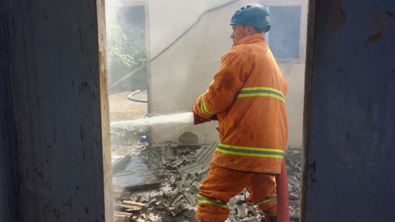 Dapur Rumah di Garum Blitar Terbakar, Dokumen Penting dan Perhiasan Hangus