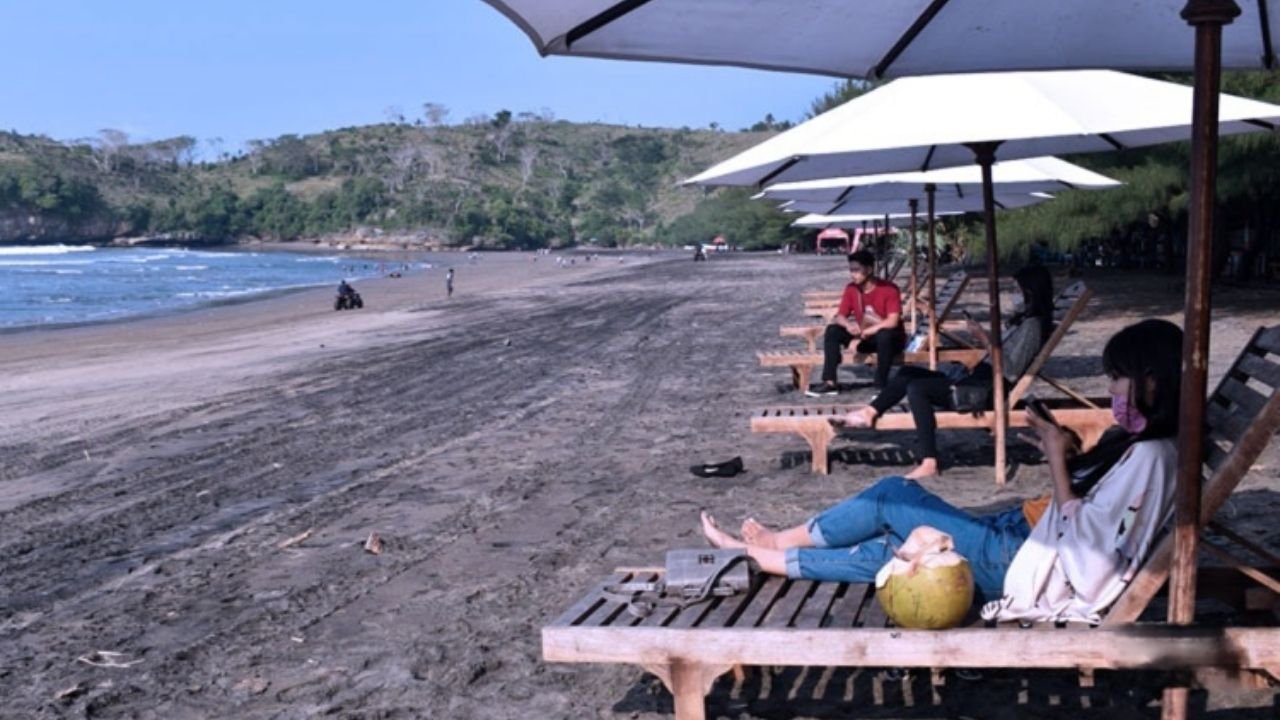 Rute DAMRI JLS Bakal Diperpanjang, Perjalanan Bakal Menuju Pantai Sarang Blitar