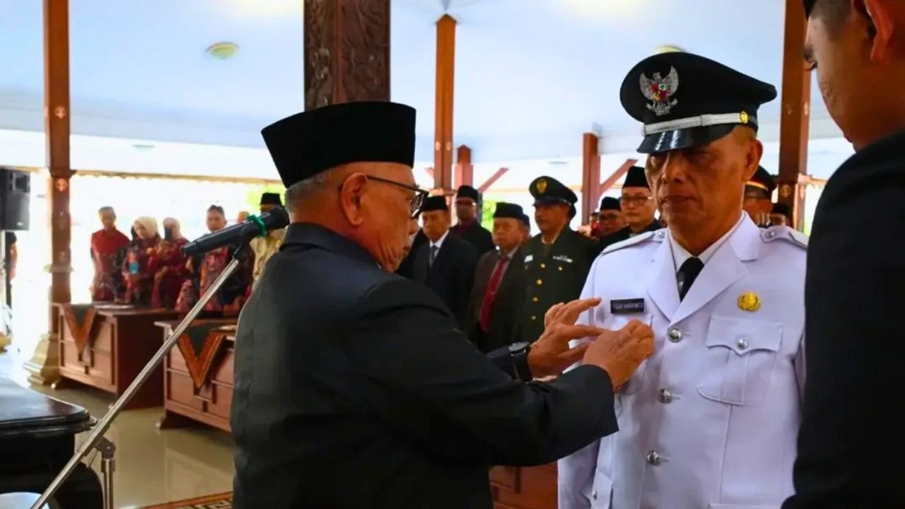Kades Jambewangi Resmi Dilantik, Bupati Blitar Minta Utamakan Pelayanan untuk Seluruh Masyarakat