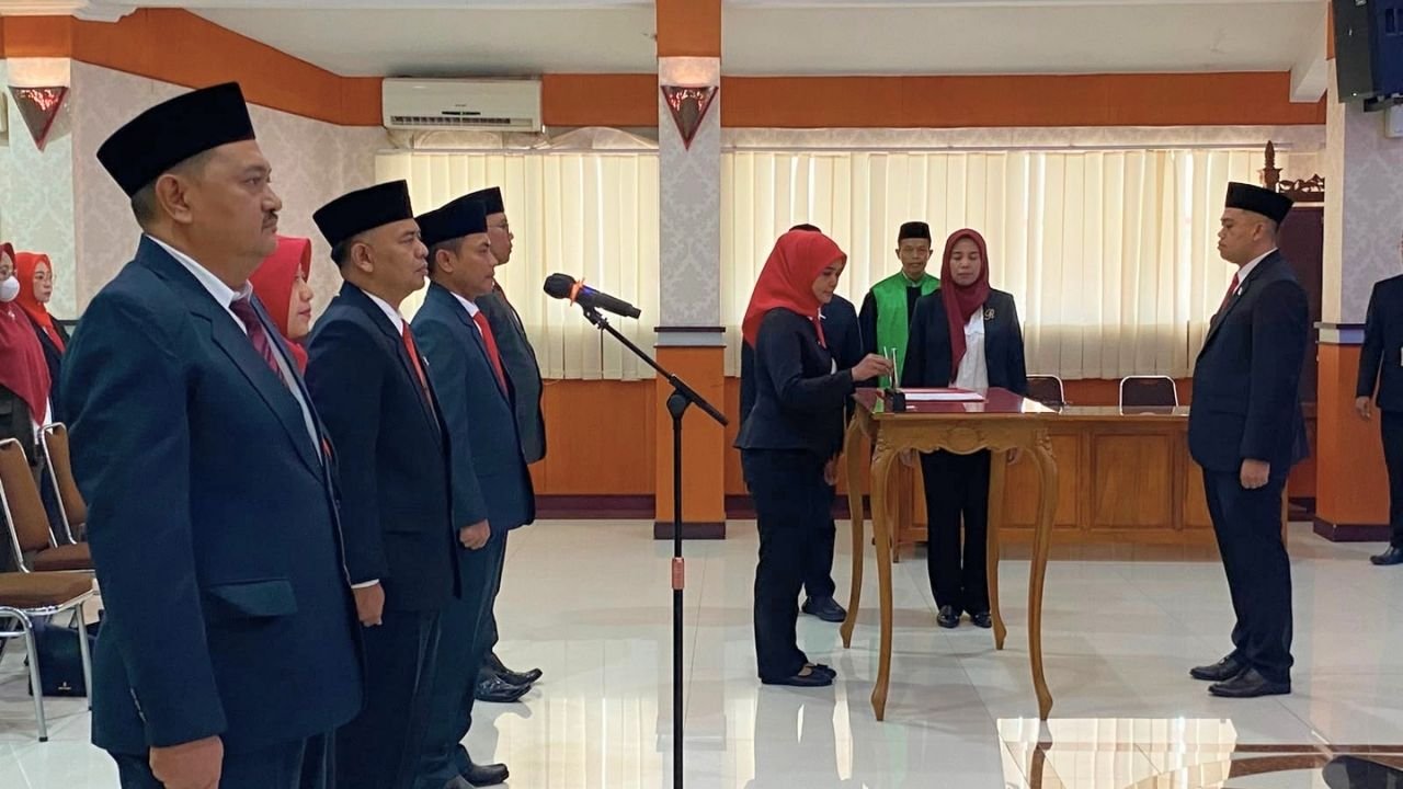 6 Pejabat Dilantik, Wali Kota Blitar: Pejabat Wajib Berani Ambil Risiko