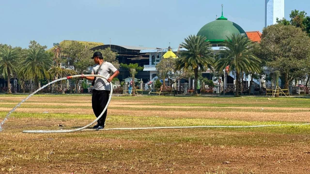 Usai Pagelaran Blitar Djadoel, Rumput Alun-alun Kota Blitar Dipulihkan