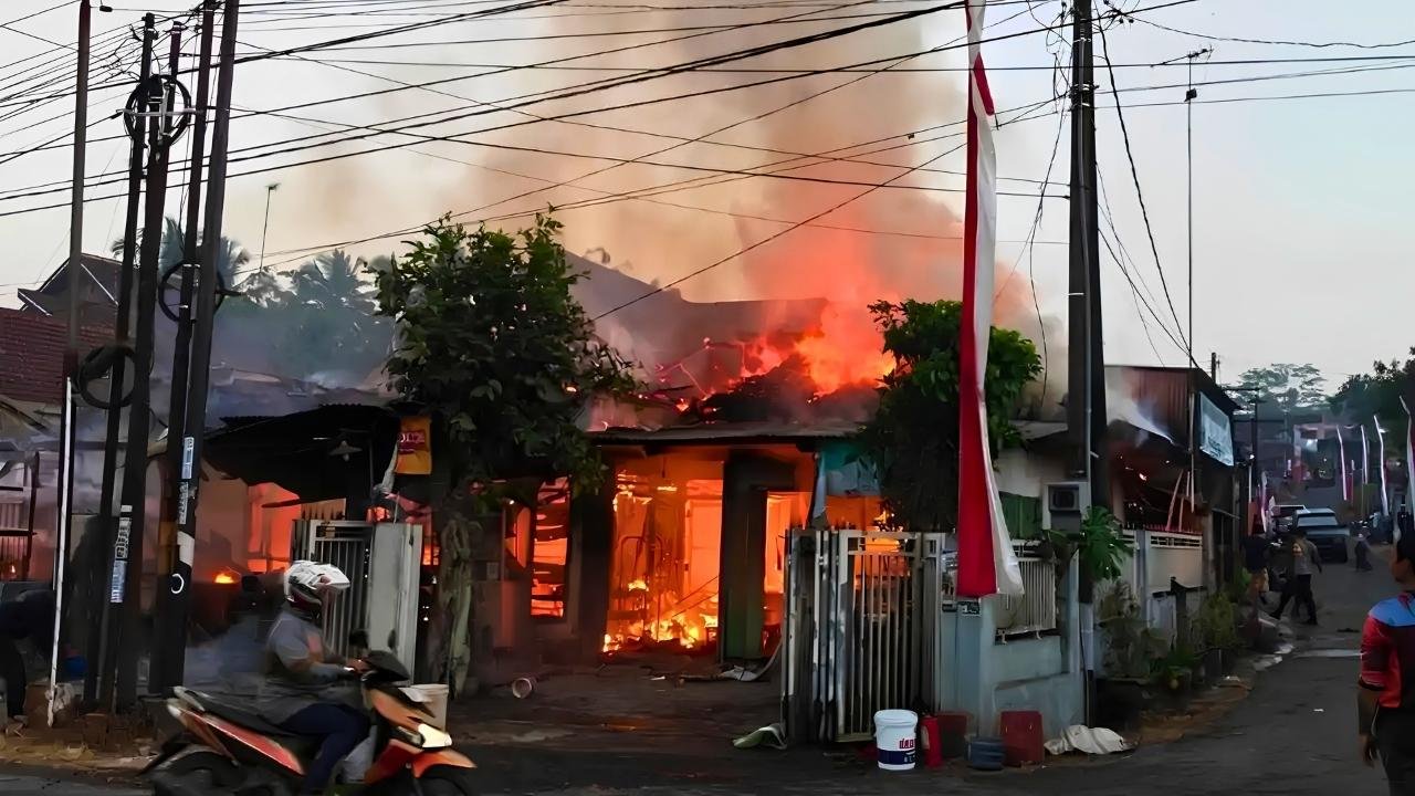 Tiga Korban Alami Luka Bakar, Rumah dan Warung di Kesamben Blitar Ludes Terbakar