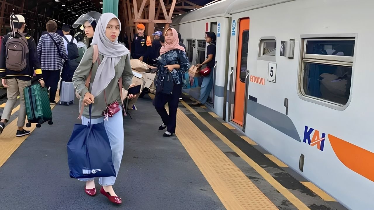 Kereta Api Jadi Trasnportasi Idaman, Penumpang Stasiun Blitar Tembus 425 Ribu di Semester I 2026