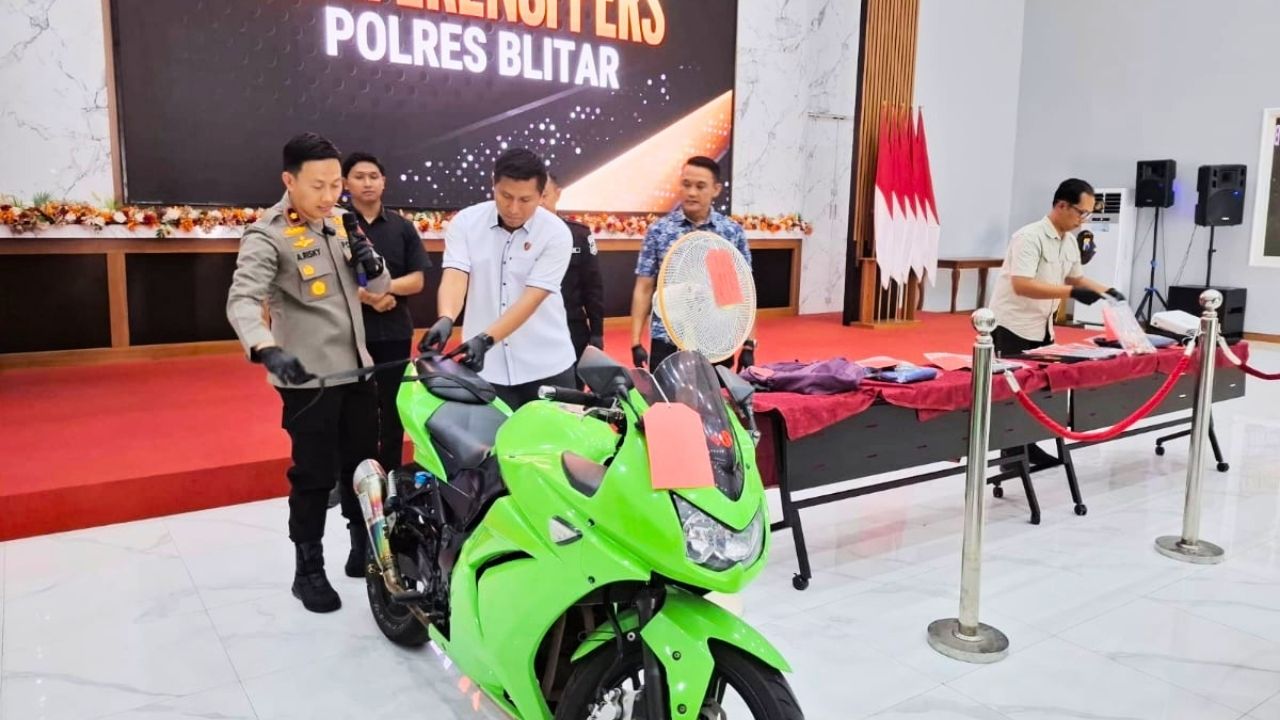 Bobol Sekolah Saat Dini Hari, Residivis di Blitar Gasak Barang Senilai Rp21 Juta